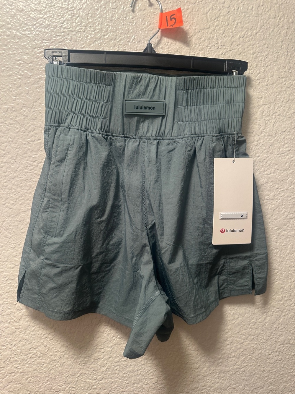 NWT lululemon lightweight SHR training shorts A15